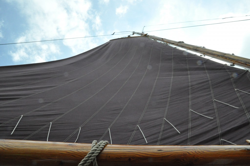 Hier ist nicht viel Platz zwischen Nase und Mast